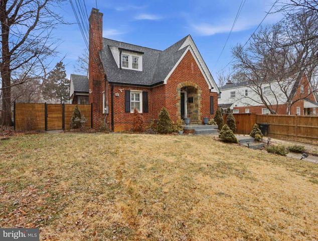 908 DAVIS AVE, Takoma Park, MD 20912