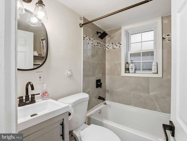 908 DAVIS AVE, Takoma Park, MD 20912