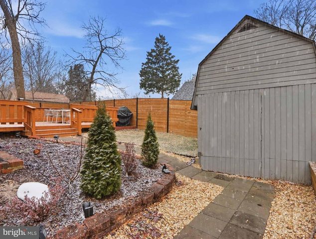 908 DAVIS AVE, Takoma Park, MD 20912