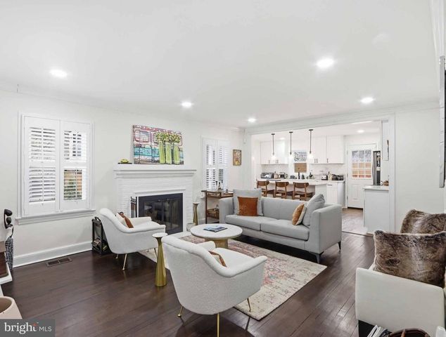 908 DAVIS AVE, Takoma Park, MD 20912