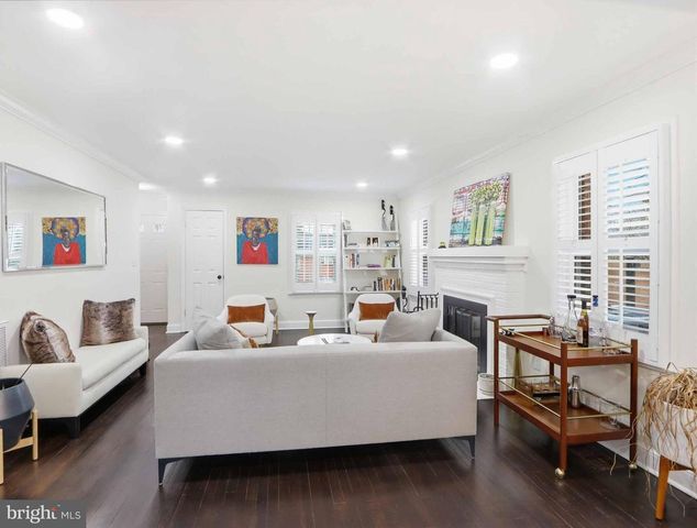 908 DAVIS AVE, Takoma Park, MD 20912