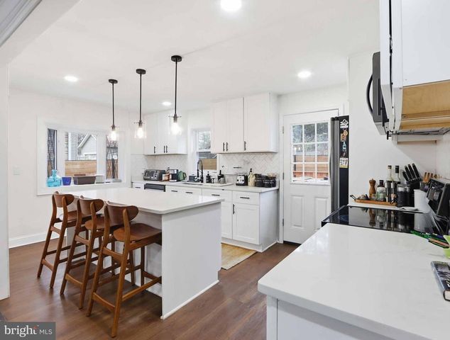 908 DAVIS AVE, Takoma Park, MD 20912