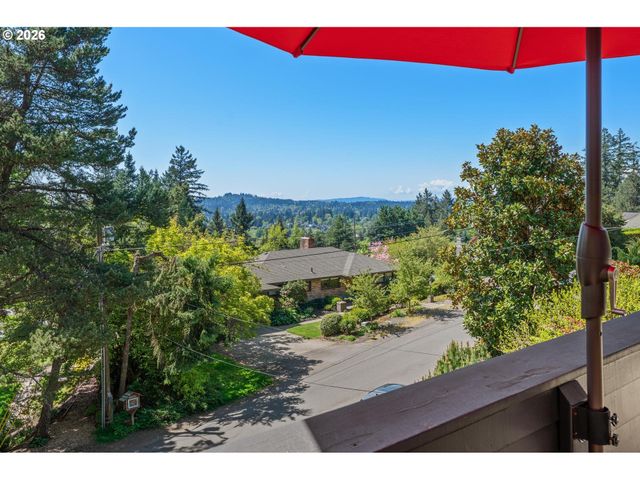 1373 Sw WESTWOOD Dr, Portland, OR 97239