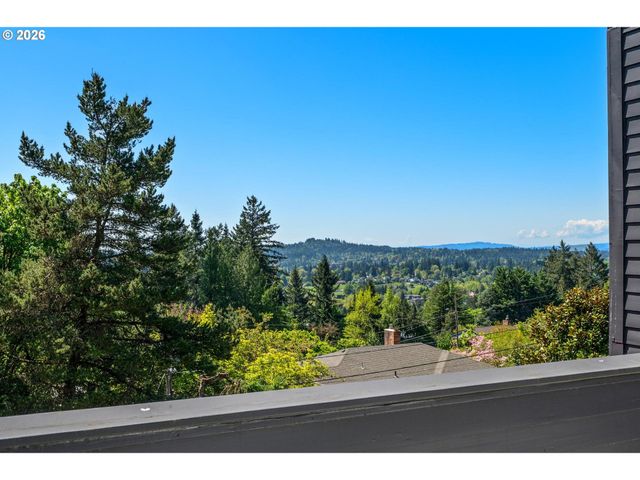 1373 Sw WESTWOOD Dr, Portland, OR 97239