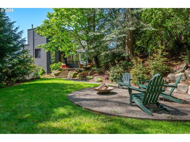 1373 Sw WESTWOOD Dr, Portland, OR 97239