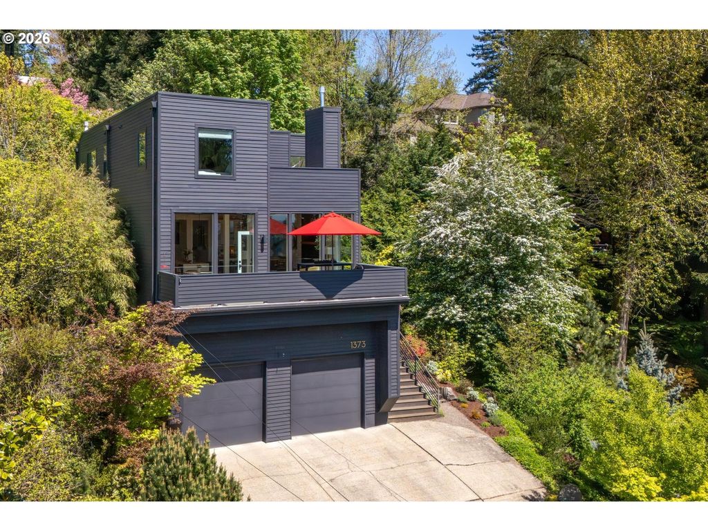 1373 Sw WESTWOOD Dr, Portland, OR 97239