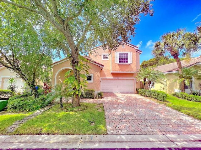 2132 NW 75th Way, Pembroke Pines, FL 33024