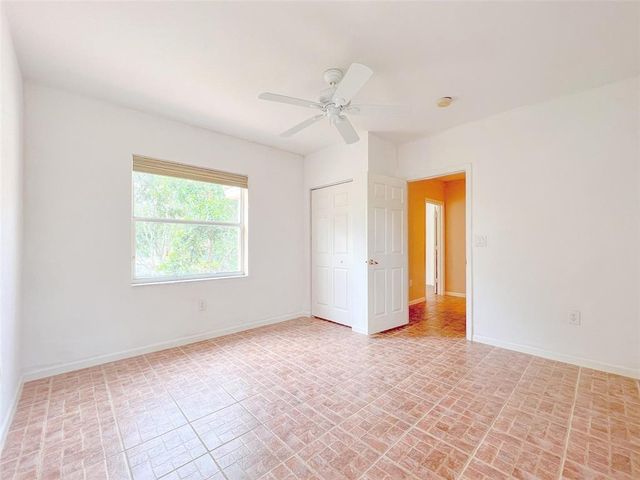 2132 NW 75th Way, Pembroke Pines, FL 33024