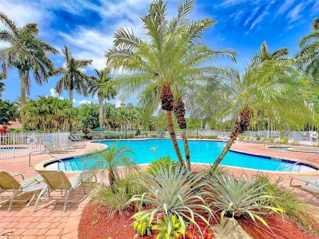 2132 NW 75th Way, Pembroke Pines, FL 33024