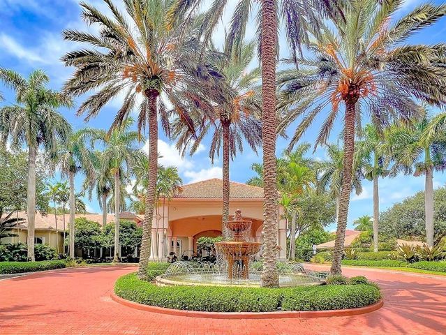 2132 NW 75th Way, Pembroke Pines, FL 33024