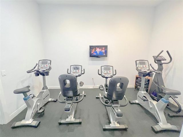 2132 NW 75th Way, Pembroke Pines, FL 33024