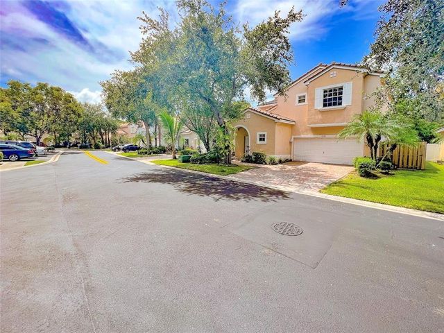 2132 NW 75th Way, Pembroke Pines, FL 33024
