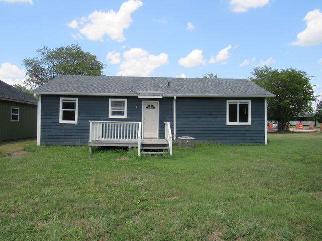 414 Matthew Street, Hillsboro, TX 76645