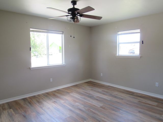 414 Matthew Street, Hillsboro, TX 76645