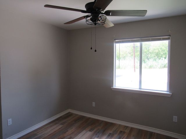 414 Matthew Street, Hillsboro, TX 76645