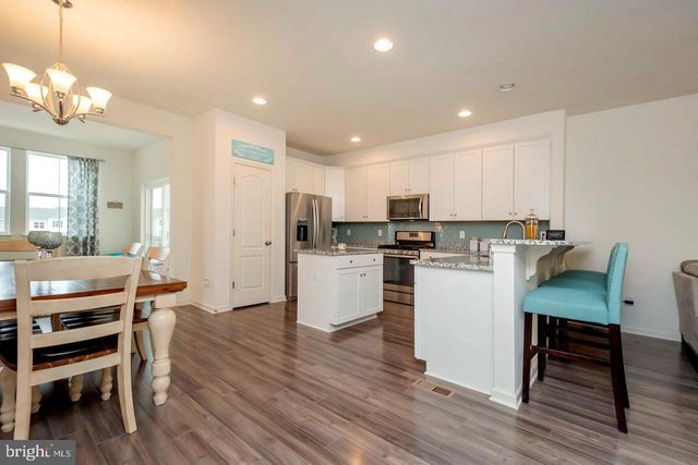 1418 HUDGINS FARM CIR, Fredericksburg, VA 22408