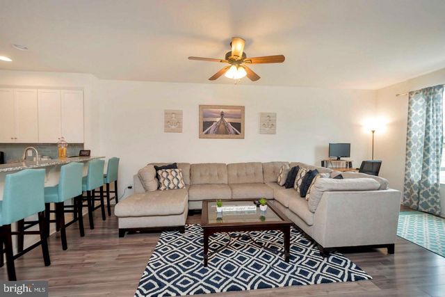 1418 HUDGINS FARM CIR, Fredericksburg, VA 22408