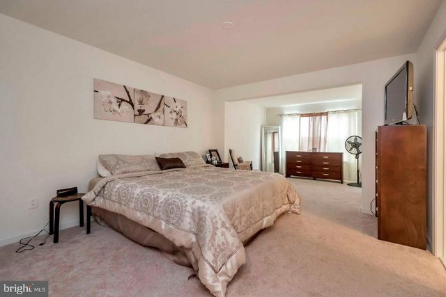 1418 HUDGINS FARM CIR, Fredericksburg, VA 22408