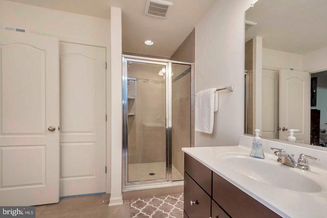 1418 HUDGINS FARM CIR, Fredericksburg, VA 22408