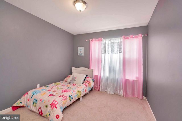 1418 HUDGINS FARM CIR, Fredericksburg, VA 22408