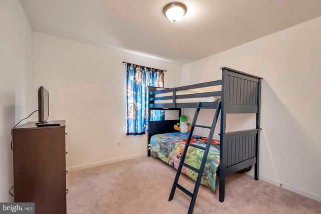 1418 HUDGINS FARM CIR, Fredericksburg, VA 22408