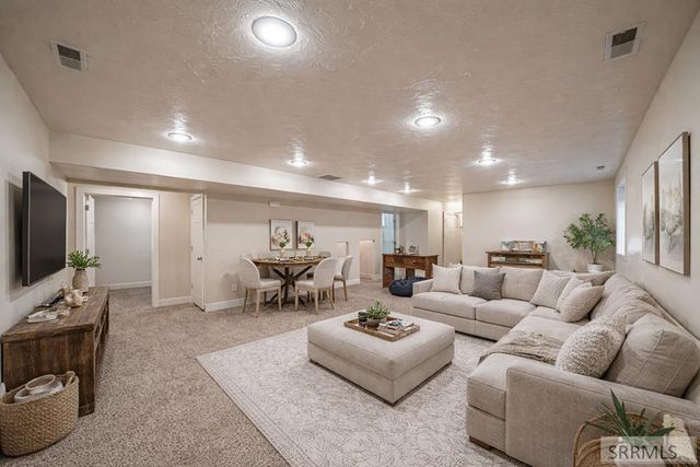 2735 N Waverly Road, Idaho Falls, ID 83401