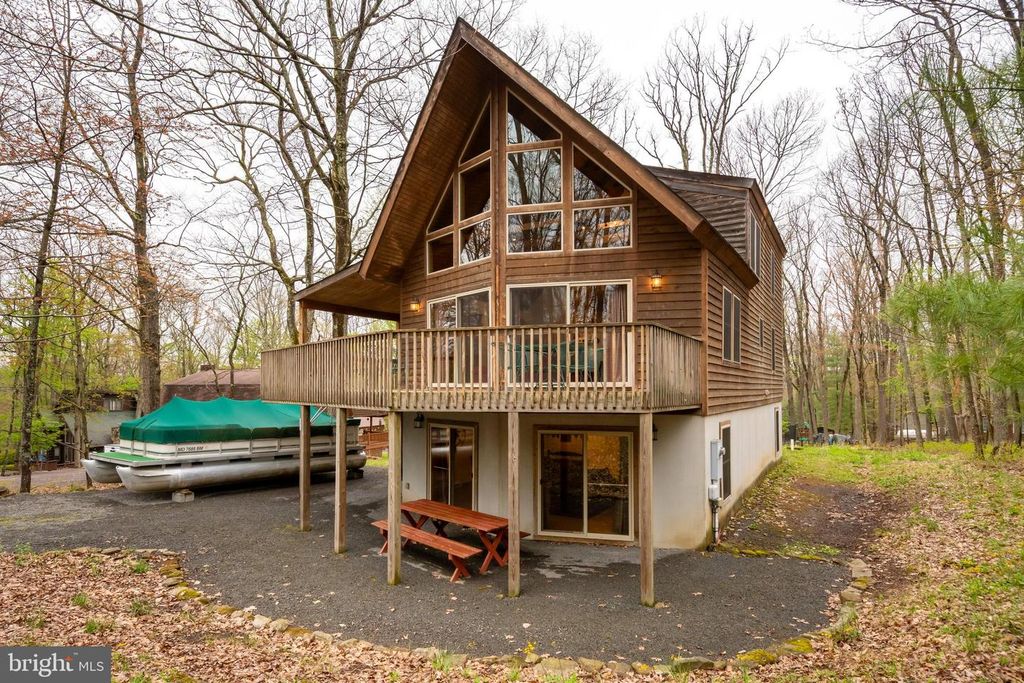 Image 1 of property listing at 392 DEER RUN LN, Swanton, MD 21561