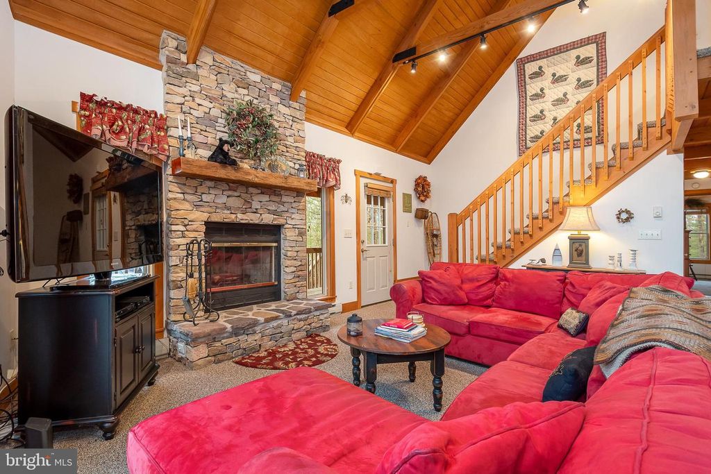 Image 10 of property listing at 392 DEER RUN LN, Swanton, MD 21561
