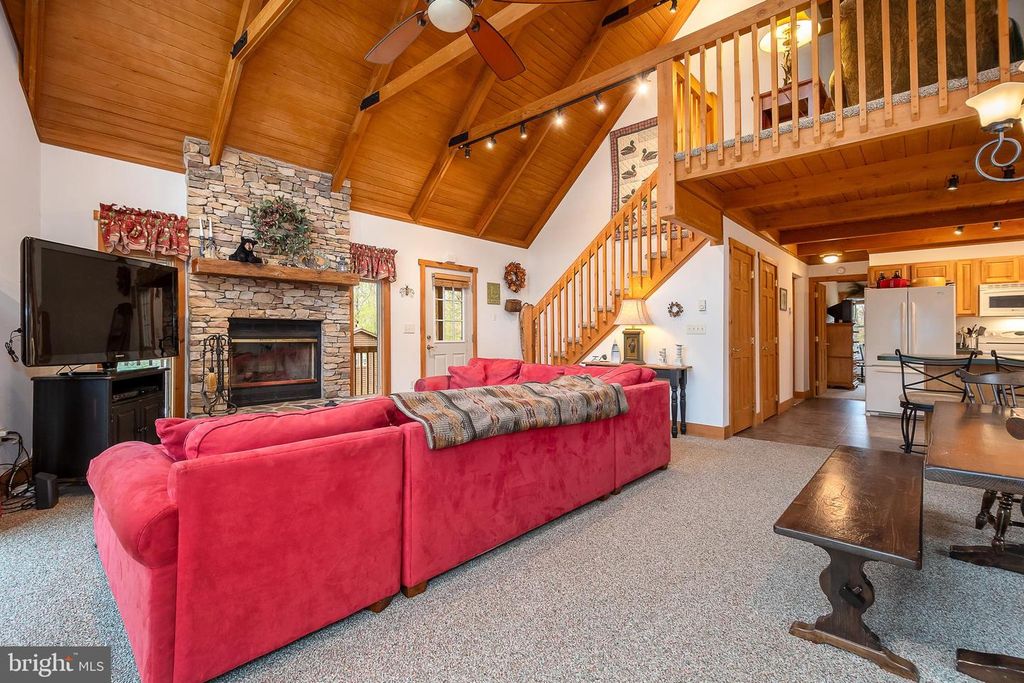 Image 13 of property listing at 392 DEER RUN LN, Swanton, MD 21561