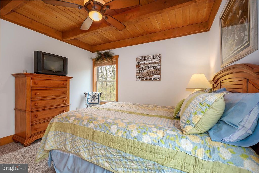 Image 21 of property listing at 392 DEER RUN LN, Swanton, MD 21561