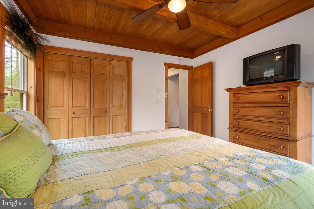 Image 23 of property listing at 392 DEER RUN LN, Swanton, MD 21561