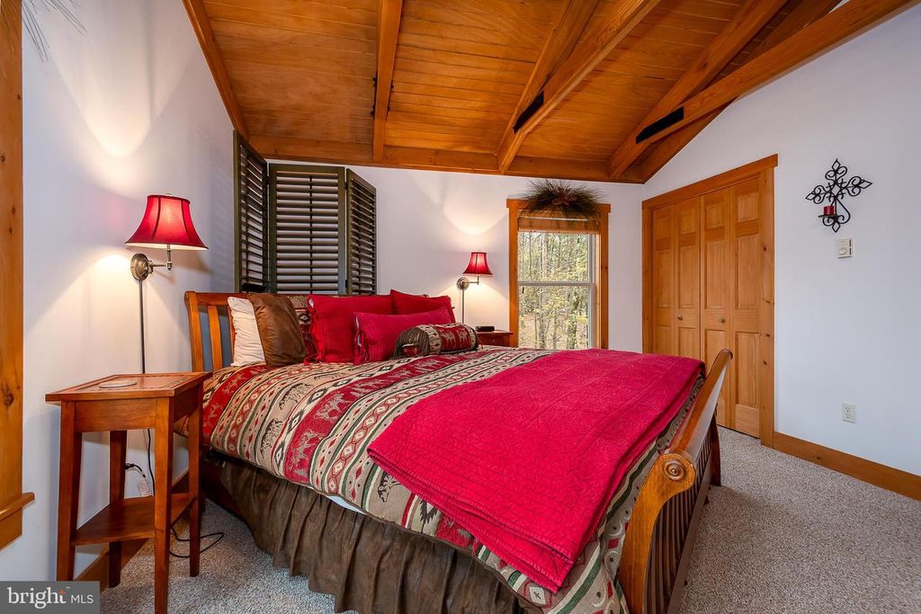Image 31 of property listing at 392 DEER RUN LN, Swanton, MD 21561