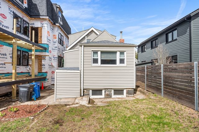 55 Trull St, Somerville, MA 02143