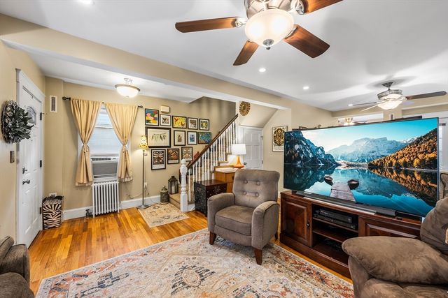 55 Trull St, Somerville, MA 02143