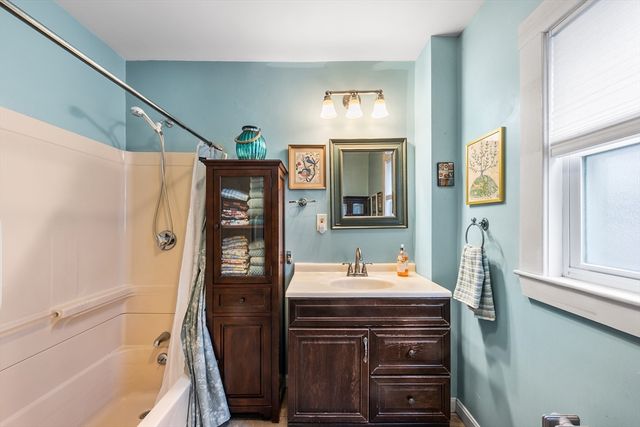 55 Trull St, Somerville, MA 02143