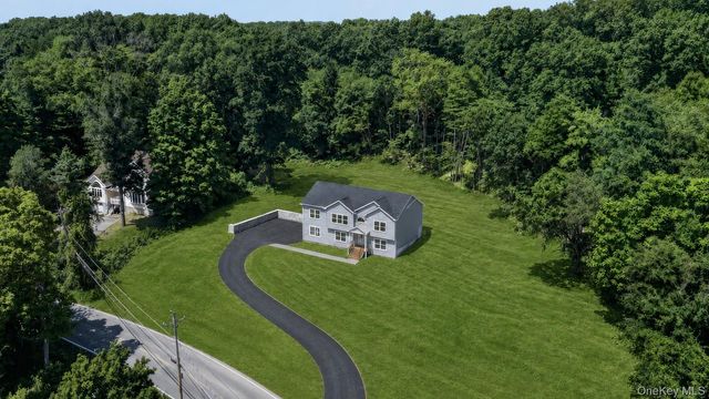 592 Ludingtonville Road, Holmes, NY 12531