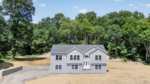 592 Ludingtonville Road, Holmes, NY 12531