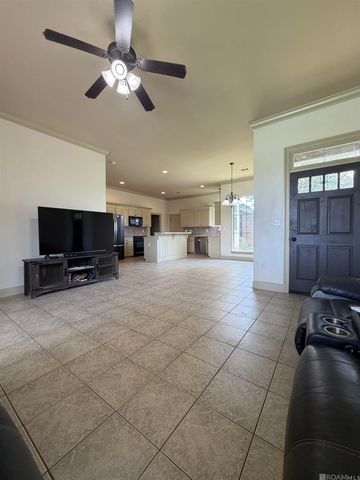 3244 Southlake Ave, Baton Rouge, LA 70810