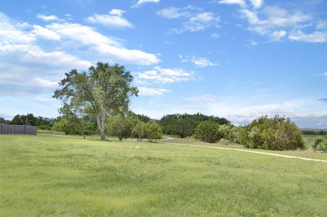 221 Longmount CV, Liberty Hill, TX 78642