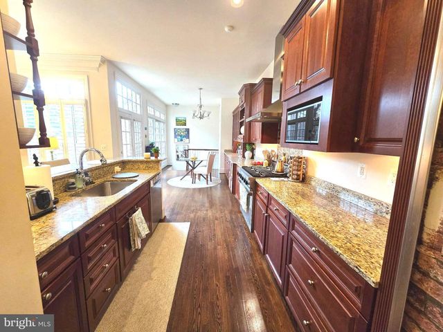 1408 HARVEST CROSSING DR, Mclean, VA 22101