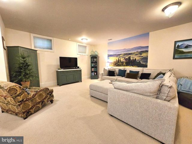 1408 HARVEST CROSSING DR, Mclean, VA 22101