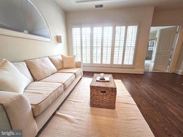 1408 HARVEST CROSSING DR, Mclean, VA 22101
