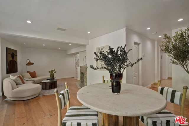 1124 Sierra Alta Way, Los Angeles, CA 90069