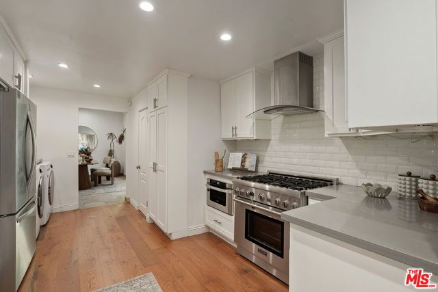1124 Sierra Alta Way, Los Angeles, CA 90069
