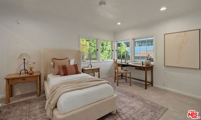 1124 Sierra Alta Way, Los Angeles, CA 90069
