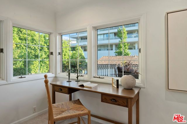 1124 Sierra Alta Way, Los Angeles, CA 90069