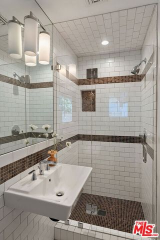 1124 Sierra Alta Way, Los Angeles, CA 90069