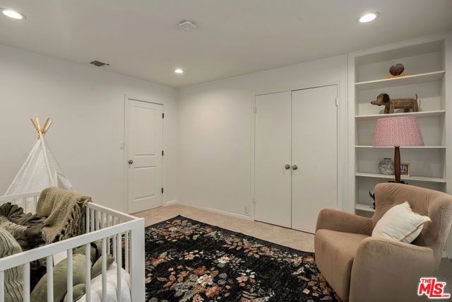 1124 Sierra Alta Way, Los Angeles, CA 90069