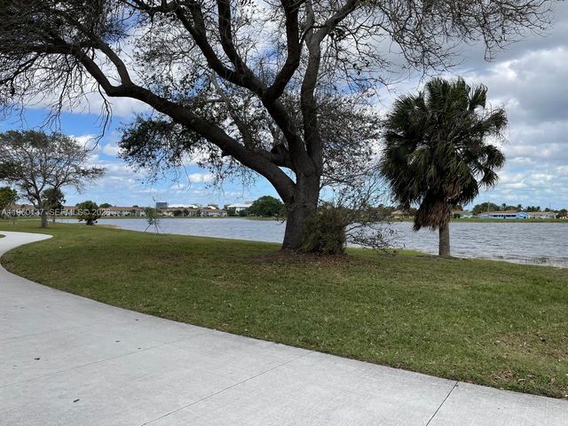 470 Executive Center Dr 1C, West Palm Beach, FL 33401