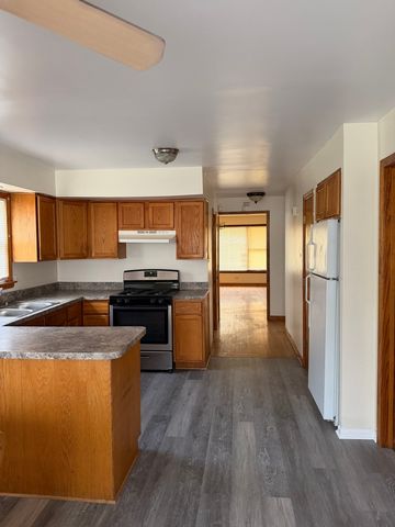 266 Madison Avenue, Calumet City, IL 60409